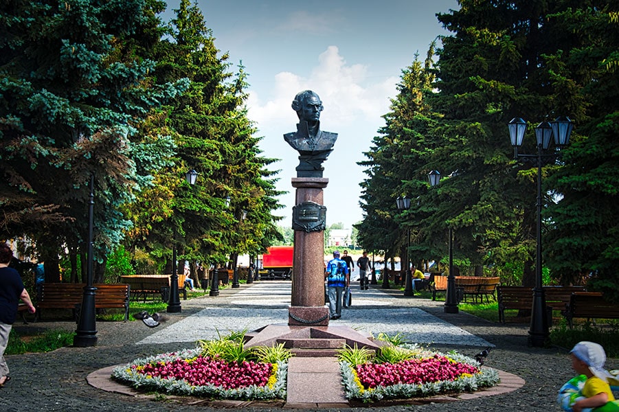 Памятник Федору Ушакову 